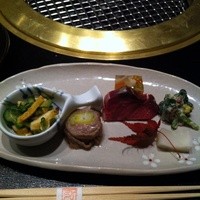 京やきにく 弘 八坂邸 - 前菜 和牛逢わせて季節の彩り盛り