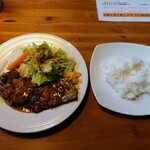 Grill Kitchen APO - 令和3年11月
                        APOステーキ120gランチセット 1000円
                        スープ、ライス、サラダ付