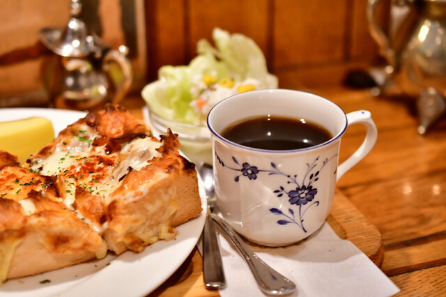 cafe 紅鹿舎 （珈琲館 紅鹿舎）>