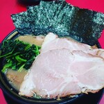 とんこつラーメンいしい - 塩豚骨チャーシュー麺。チャーシュー増。ヤワ、薄、少な目。