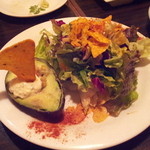アヒル - アボガドのメキシカンサラダ（６８０円）