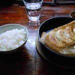 餃子房じらい屋 - ライスもあり！