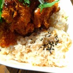 Bonga's Curry&Dining - ■特大チキンカツカレー(ディナー限定)
                        　[トッピング]・燻製チョリソー
                        　　　　　　  ・炙りチーズ