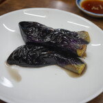 スタミナ苑 - お通し：茄子の煮浸し