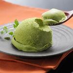 green matcha ice cream