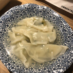 餃子とスパークリング バブルス - 