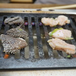 スタミナ苑 - ミックスホルモン(センマイと多分ギアラ)