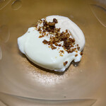 隼 - 杏仁豆腐とマロンクリームソース、ピーカンナッツ