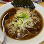 Ramen Chuubou Banki - 醤油ラーメン大盛　カエシの香りが凄く良かった