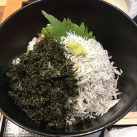 お料理 とみやま - ねぎとろ・釜揚げしらすの2色丼