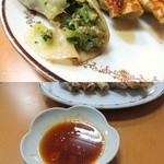 Moriyoshi - 野菜多めの餃子・たれ