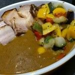 燻製カレー  くんかれ - ライス以外は全てスモークされている！