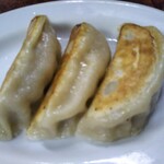 鶴亀 - 焼餃子(ハーフ) 300円(税込)(2021年11月19日撮影)