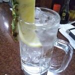 鶴亀 - チューハイ 300円(税込)(2021年11月19日撮影)