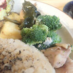 スープ屋 コトコト - ●煮物は色が残っててどぎつくない塩加減ミャ