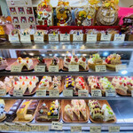 お菓子工房　菓樹 - お店はこのケーキのショーケースと同じぐらいの幅しか無いからホントにちっちゃいの