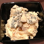 銀座プティカイユ - ブルーチーズにポテトサラダ（¥ 600）