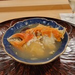 勢麟 - ドウマン蟹のおでん、ハサミはめちゃくちゃ固いが柔らかな身がぎっしり