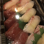 魚がし寿司 - まぐろ、真鯛