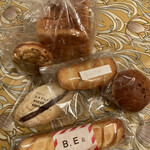 パンとエスプレッソと - ムー、ピスタチオラズベリー、アールグレイコロネ、あんこクリームチーズ、ショコラ、ラムレーズン