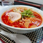 えんや - 辛味噌ラーメンを別角度で。