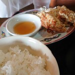 らーめん 紫龍 - 2021年11月　ライスと唐揚げ