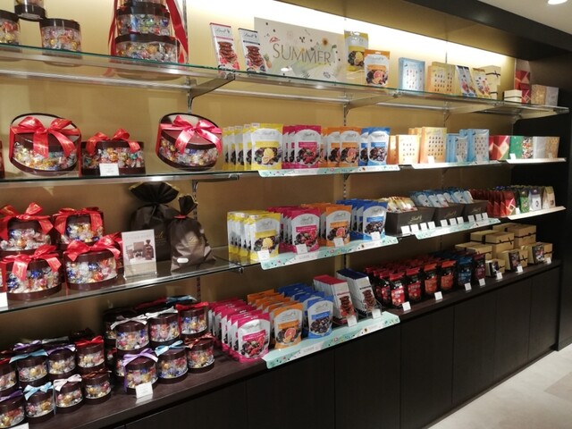 Lindt Chocolat Boutique Nagoya Sanrodo Ten photo 5