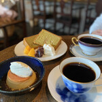 月珈琲 - 料理写真:スイーツとコーヒー