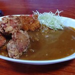 太田食堂 - 大盛カツカレー 920円､唐揚げトッピング 130円