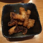 Bontenrou Boudaseimenjo - タコ唐ヽ(´o｀
                        
                        餃子注文しようと思ったんだけど、ココは“揚げ餃子”しか無いようなので。
                        
                        水とか揚げとか・・・餃子は焼きだろ〜〜〜
                        
                        本場がどうとか知らない。
                        
                        ココ 日本だし。
                        
                        
                        タコ唐美味っ