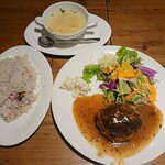 ダイニングバー　ツバキ - 特製粗挽きハンバーグランチ