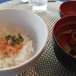 花の宴 - 秋鮭もろ味噌ご飯とお吸い物
