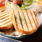 パン工房カフェ 房の駅 - 