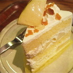 タンタシオン・ダンジュ - ラ・フランスのショートケーキ【420円】