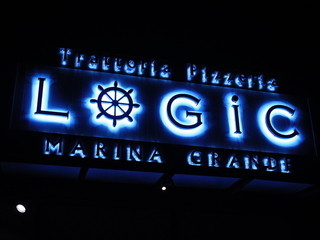 Trattoria&Pizzeria LOGIC - 闇夜に煌めくLOGICのロゴ！