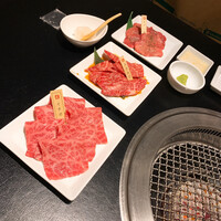 焼肉専科 肉の切り方 日本橋本店 - 