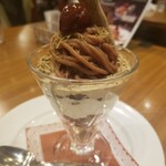 ロイヤルホスト - 渋皮栗とほうじ茶のモンブランパフェ