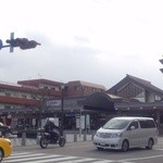 暖暮 - 店の前から西鉄太宰府駅の交差点を望む
