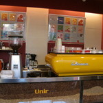 Unir - 可愛くてポップな店内