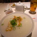 謝甜記 - 牛肉粥　683円