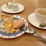 オトワキッチン - 洋ナシのタルトと桃に味の似たフルーツのソルベ（名称不明）