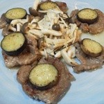 居酒屋 兀突骨 - ラム肉ソテー　キノコとズッキーニ　バター＆ローズマリー風味