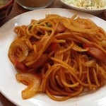 MASH - 昭和ナポリタンは赤ウィンナ入り、泣けてきます