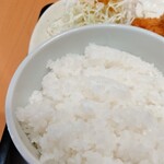 若鯱家 - 大きめ、お茶碗に、たっぷりご飯です➰(o^∀^o)