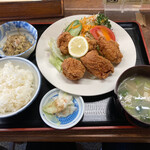 飯山食堂 - 鶏唐揚定食 700円