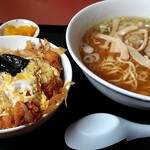 ファミリーレストラン だいまる - かつ丼セット。withラーメン