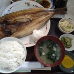 食事処 魚屋の台所 - 焼き魚定食