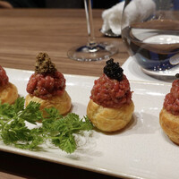 焼肉うしごろ 銀座店 - 和牛タルタルのグジェール・トリュフ・キャビア