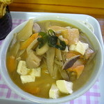 老稚園 - けんちんうどん　ミニ天丼付　700円／奥さん