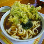 老稚園 - かけうどん　300円／子供。「かけ」なのにミニ天麩羅が付きます!!!